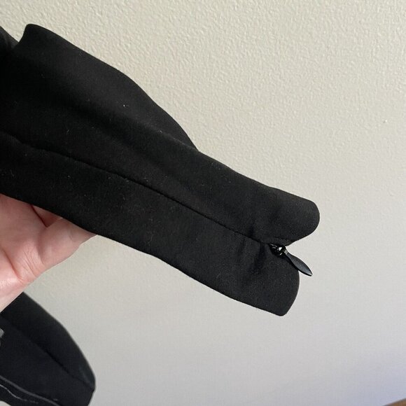 Maniere De Voir Women 6 Black White Ponte High Rise Ankle Zip Piped Leggings - Picture 7 of 15